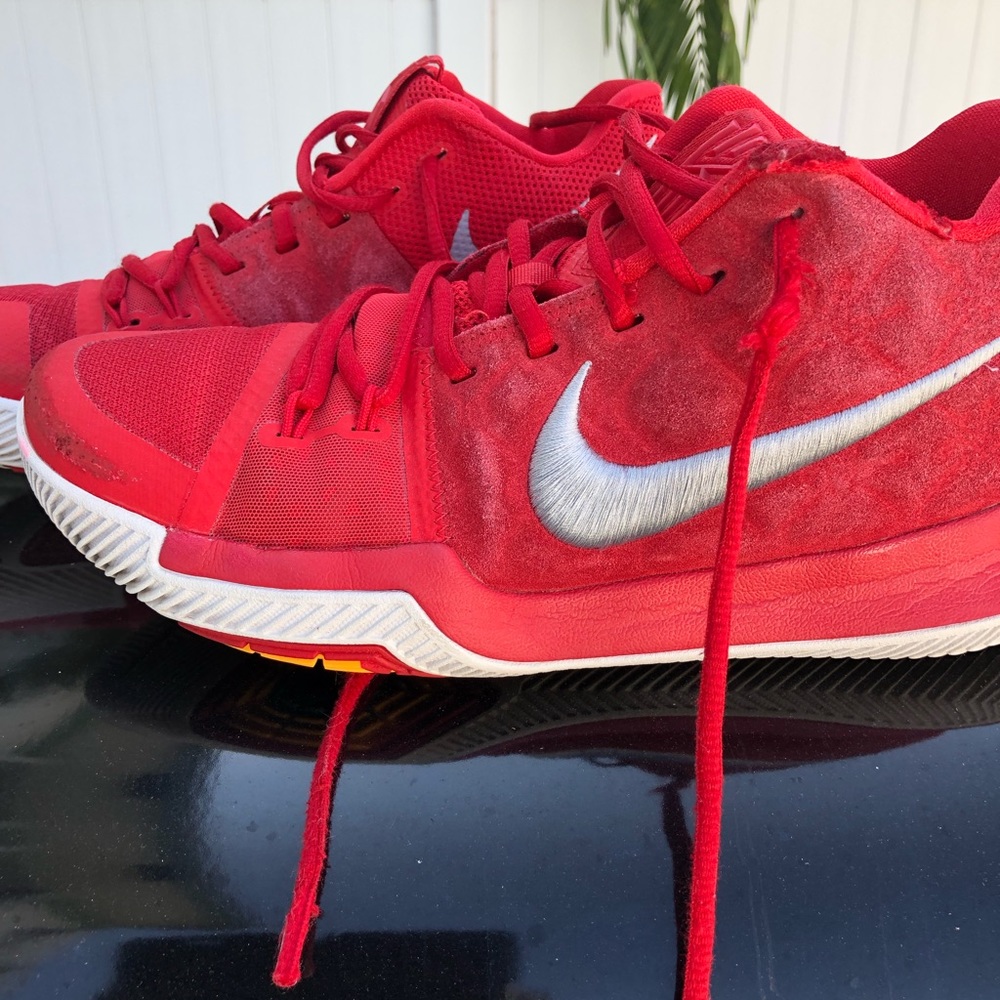 Nike Kyrie 3 “University Red” Signature Red Suede - Picture 4 of 8
